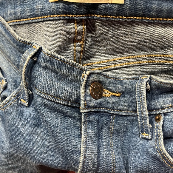 Levi’s Mid Rise Skinny Floral Embroidered Denim Jeans Woman's Size 28 - Picture 6 of 8